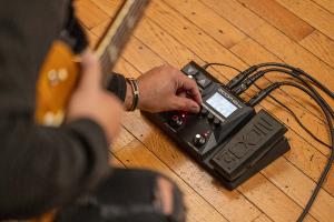 ZOOM G1X FOUR - Pédale multi-effet pour guitare électrique